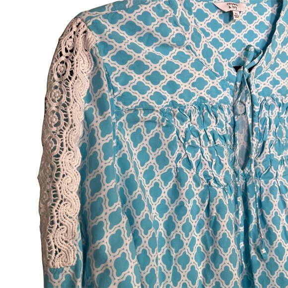 Crown & Ivy Womens XL Blue White Boho Blouse Long Sleeve Lace Trim Top - Picture 5 of 12